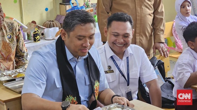Badan Gizi Nasional (BGN) menargetkan untuk memperluas skema penyajian prasmanan dalam program Makan Bergizi Gratis (MBG).Hingga akhir tahun ini, BGN menarget 1.000 hingga 5.000 Satuan Pelayanan Program Gizi (SPPG) atau dapur umum sudah bisa menerapk