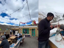 Dikelilingi Salju, Kedai Es Krim di Ketinggian 4.300 Meter Ini Viral!