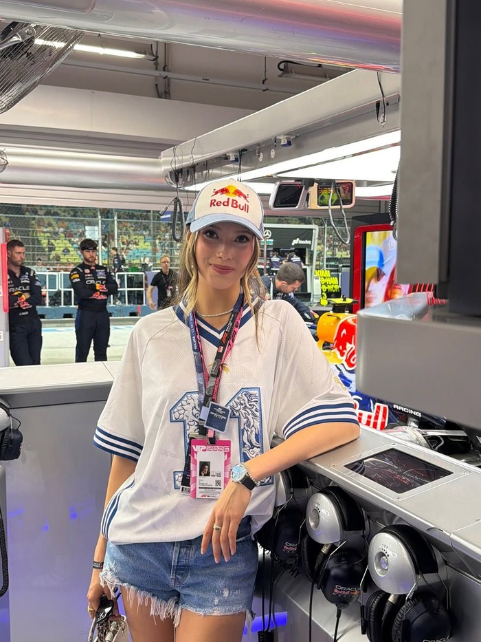 Eileen Gu di F1 Singapura