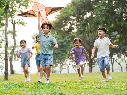 7 Perubahan Cara Orang Tua Mendidik setelah Punya 5 Anak atau Lebih