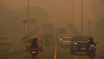 Kabut Asap Karhutla Memaksa Sekolah di Sulawesi Barat Beralih ke Pembelajaran Jarak Jauh