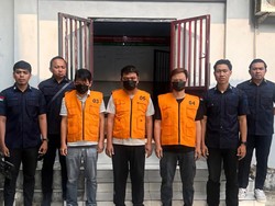 3 WN China Bawa Sampel Batu Emas Ilegal di Gorontalo Dideportasi