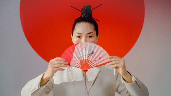 Mengenal Budaya Tatemae di Jepang, Apakah Relevan dengan Feminisme Modern?