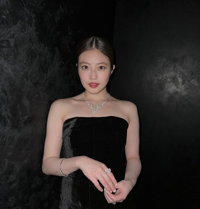 Namanya melejit setelah berperan sebagai Airi Maya dalam serial drama populer Boys Over Flowers Season 2 (2018). Kemudian, ia berhasil meraih penghargaan sebagai pendatang baru terbaik di Japan Academy Film Prize pada 2022./ Foto: instagram.com/imada_mio