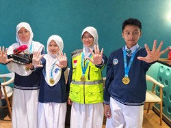 Keren! Robot Pendeteksi Korban Bencana Karya Siswa Surabaya Raih Emas