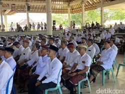 Lawan Kotak Kosong, Calon Perbekel Tojan Tetap Kampanye Keliling Banjar