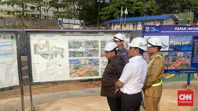 Gubernur DKI Pramono Anung menyatakan DAS Mampang dan Krukut dapat mengurangi banjir hingga 8%. Pembangunan embung dan waduk sedang berlangsung.