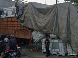 Lagi, Truk Tersangkut di Kolong Tol Sentul Bogor Akibat Overload