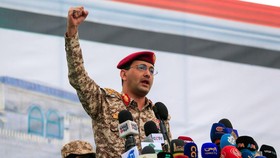 Military spokesman of Yemen's Huthi group Yahya Saree addresses a rally in solidarity with Palestinians and the Gaza Strip and in condemnation of Israel and the US, in the capital Sanaa on May 2, 2025. (Photo by Mohammed HUWAIS / AFP)