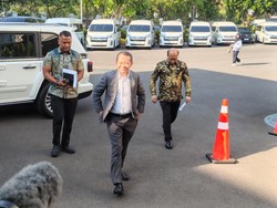 Prabowo Panggil Bahlil ke Istana Bahas BBM Langka di Bali