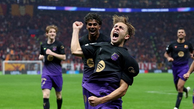 Soccer Football - UEFA Champions League - Galatasaray v FC Barcelona - Rams Park, Istanbul, Turkey - October 13, 2026 FC Barcelona's Fermin Lopez celebrates scoring their second goal REUTERS/Umit Bektas     TPX IMAGES OF THE DAY