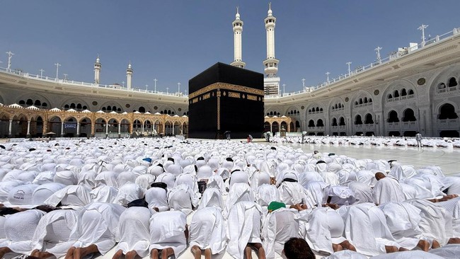 Jemaah Umrah Dibayangi Serangan Rudal Houthi