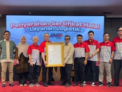 JNE Raih Sertifikasi Halal untuk Layanan Logistik dari BPJPH