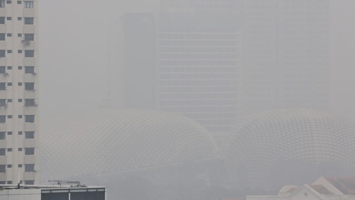 FOTO: Imbas Karhutla, Tetangga RI Duduki Peringkat Kedua Polusi Dunia