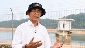 Gangguan pasokan listrik yang melanda kota Batam sejak Senin (12/10) berdampak pada aktivitas masyarakat, pelayanan publik, hingga kegiatan dunia usaha. Setelah penanganan intensif oleh PLN Batam, Kepala BP Batam Amsakar Achmad menyampaikan bahwa pas