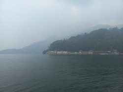 Danau Toba Tertutup Kabut Asap dari Sumatera Selatan