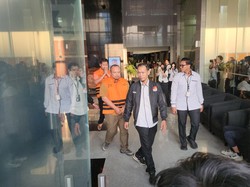 KPK Tahan 5 Tersangka Terkait OTT di BNPB