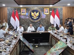 Menko Zulhas Pimpin Rapat Terbatas Bahas Kopdes Merah Putih
