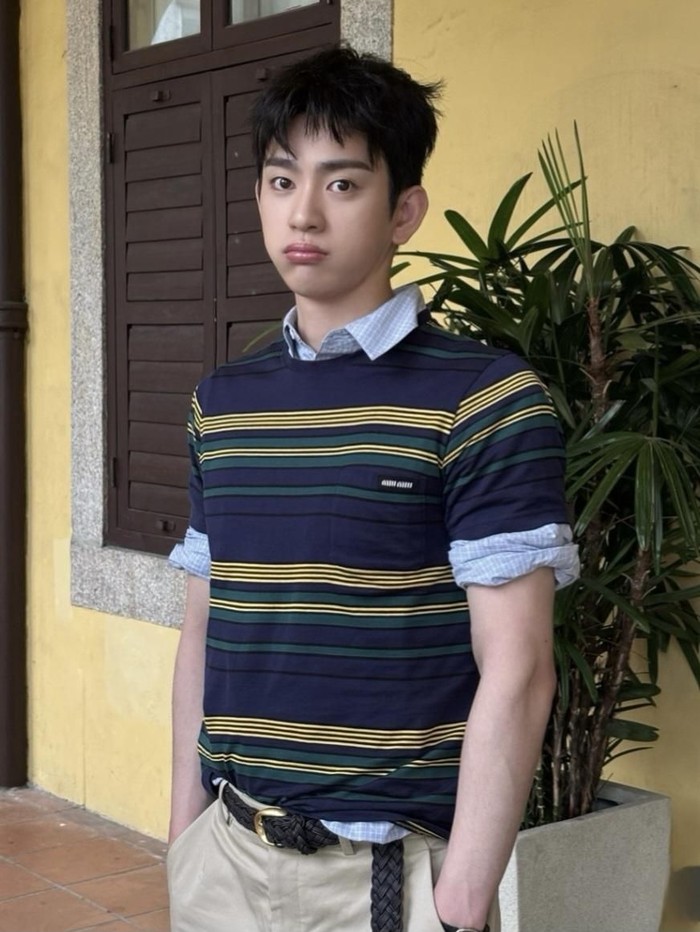 Sebelum resmi debut sebagai idol, Jin Young debut sebagai aktor terlebih dahulu dalam drama Dream High Season 2, pada tahun 2012./ foto: instagram.com/jinyoung_0922jy