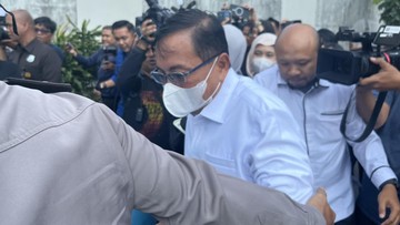 Tak Jadi Tersangka, Sestama BNPB Rustian Bungkam Usai Diperiksa KPK