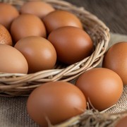 3 Dampak Makan Telur Mentah bagi Kesehatan Tubuh