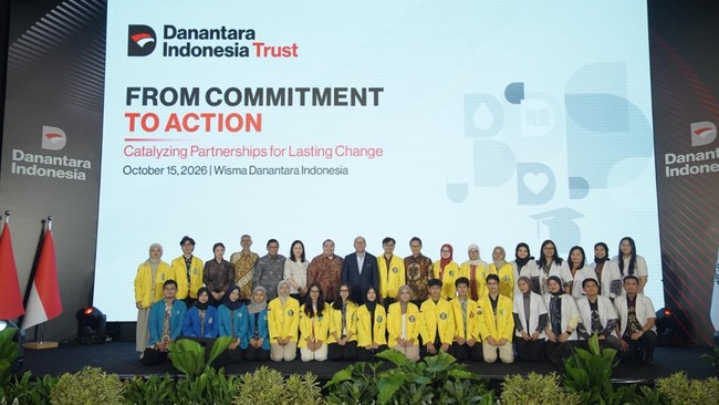 Danantara Indonesia berkomitmen memberikan uang sebesar US$100 juta atau sekitar Rp1,79 triliun (kurs Rp17.938 per dolar AS) setiap tahunnya ke yayasan filantropi independen milik mereka yang bernama Danantara Indonesia Trust.CEO Danantara Indonesia 
