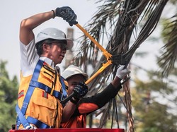 Kabel Semrawut di Bogor Dipotong, Jaringan Optik Dipindah ke Bawah Tanah