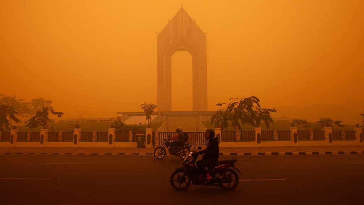 Langit Berwarna Jingga, Udara Palangka Raya Sangat Berbahaya