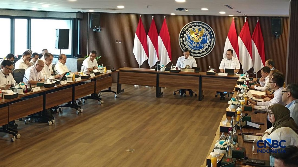 AHY Peringatkan Data Center Jangan Sampai Rebutan Air dengan Warga