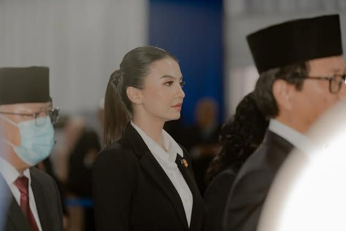 alasan Raline Shah mundur dari Stafsus Menkomdigi