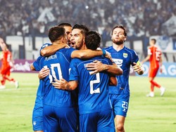 Catatan Apik Sandy Walsh Saat Debut Bersama Persib Bandung