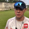 Shin Tae-yong di latihan persija