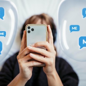 Kenapa Kita Sering Menunda Balas Chat Padahal Sudah Membacanya? Ini 4 Alasannya