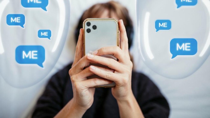 Kenapa Kita Sering Menunda Balas Chat Padahal Sudah Membacanya? Ini 4 Alasannya