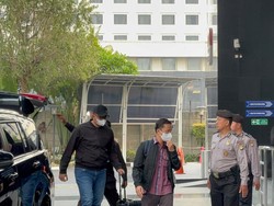 Bupati Klaten Tiba di KPK Usai Terjaring OTT Suap Proyek