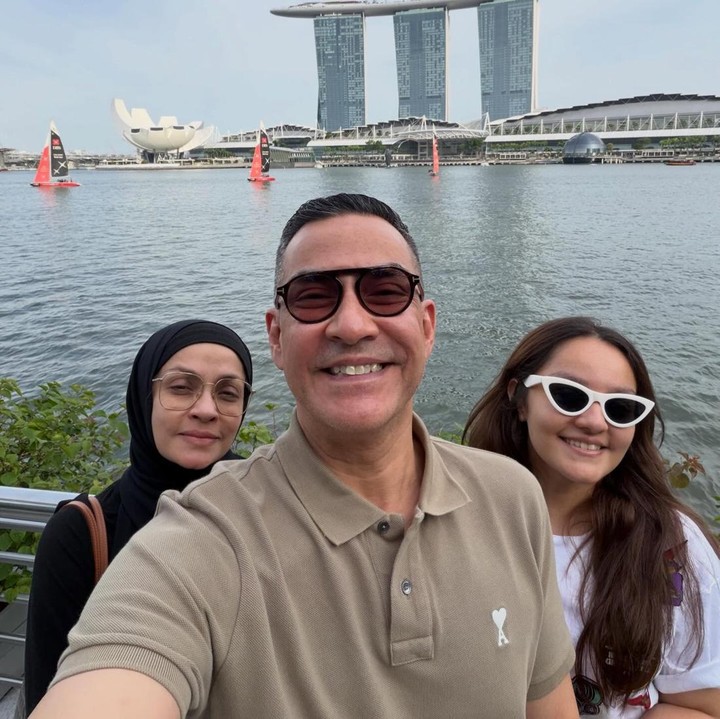 <p>Momen manis tersebut terlihat melalui berbagai unggahan di akun Instagram pribadi Ferdy. Ia kerap mengabadikan perjalanan bersama Safina ke sejumlah destinasi wisata dunia.&nbsp;(Foto: Instagram @ferdyhasan)</p>