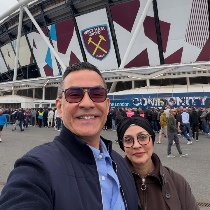 <p>Pada Mei lalu, Ferdy dan Safina juga menyambangi London. Tak sekadar berjalan-jalan, mereka turut menyaksikan pertandingan sepak bola antara West Ham United dan Arsenal secara langsung. &ldquo;London Derby West Ham United vs Arsenal,&rdquo; tulisnya.&nbsp;(Foto: Instagram @ferdyhasan)</p>