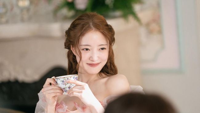 5 Potret Lee Se Young Perankan Tokoh Antagonis di Drakor The Remarried Empress