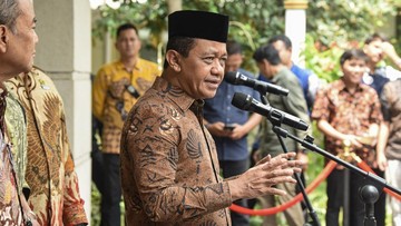 Bahlil Serahkan Evaluasi Jabatan ke Prabowo