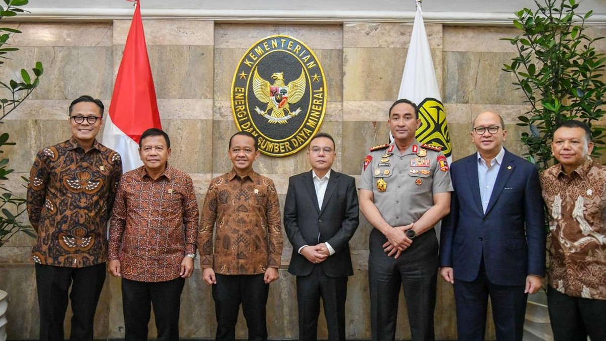 Rapat dengan Kapolri, Bahlil Minta Oknum Penimbun BBM Ditindak