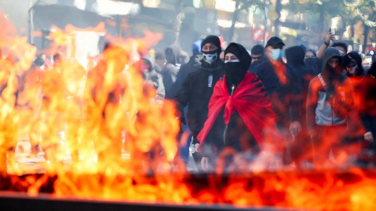 Potret  Gejolak Chaos Demo Antipemerintah, Tuntut PM Mundur