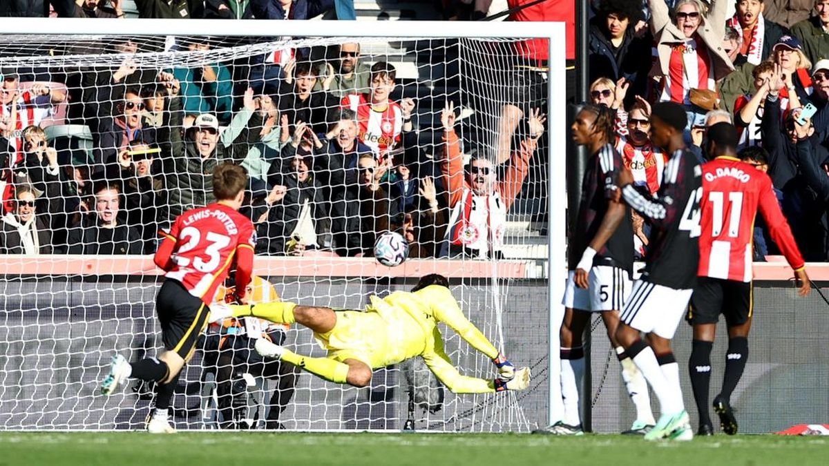 Ada Kartu Merah, Brentford Ungguli Liverpool 1-0 — NadiKabar.com