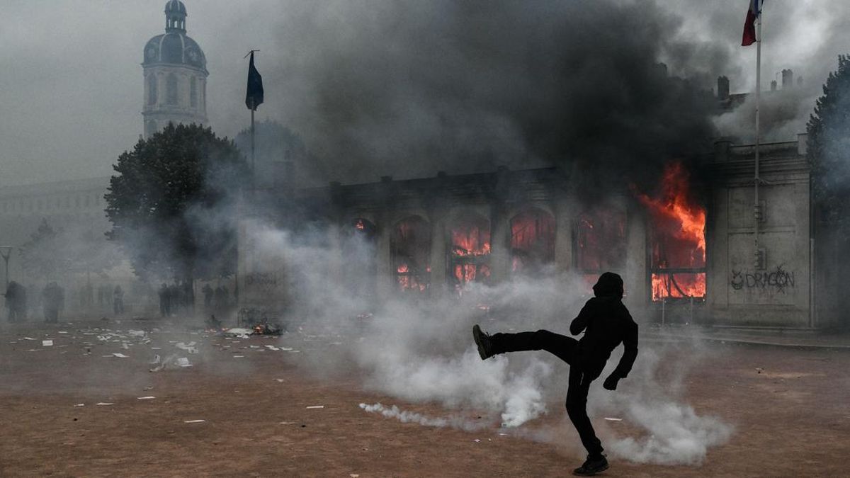 Demonstran Bakar Kantor Pariwisata di Lyon Prancis