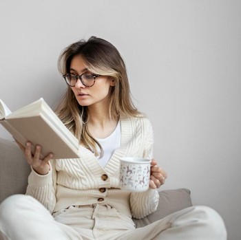 3 Rekomendasi Buku Fiksi Romantis-Komedi untuk Bantu Keluar dari 'Reading Slump'