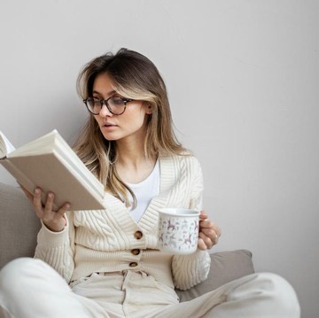 3 Rekomendasi Buku Fiksi Romantis-Komedi untuk Bantu Keluar dari 'Reading Slump'