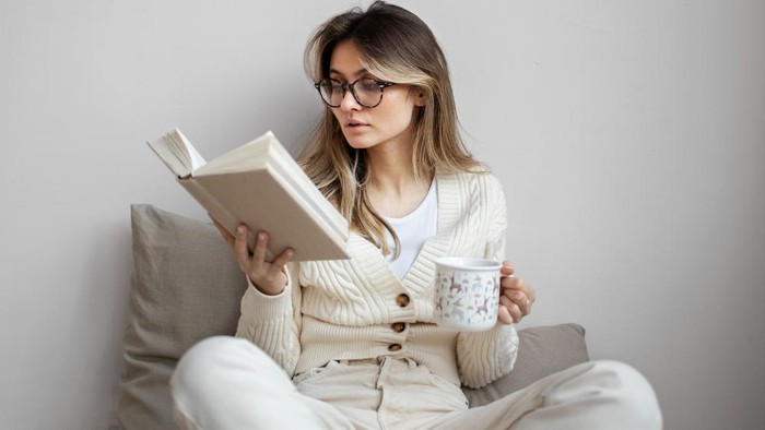 3 Rekomendasi Buku Fiksi Romantis-Komedi untuk Bantu Keluar dari 'Reading Slump'