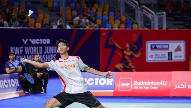 Radithya Bayu Wardhana beraksi di Kejuaraan Dunia Junior BWF 2026.