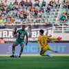 Laga Persebaya vs PSS di Super League berakhir imbang 2-2.