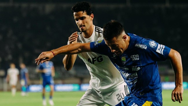Persib menang tipis 1-0 atas Persik dalam laga Super League, Minggu (18/10).