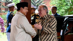 Presiden Republik Indonesia Prabowo Subianto menerima kunjungan kerja Sekretaris Jenderal Perserikatan Bangsa-Bangsa (Sekjen PBB) Antnio Guterres di kediaman pribadi Presiden di Hambalang, pada Minggu, 18 Oktober 2026.